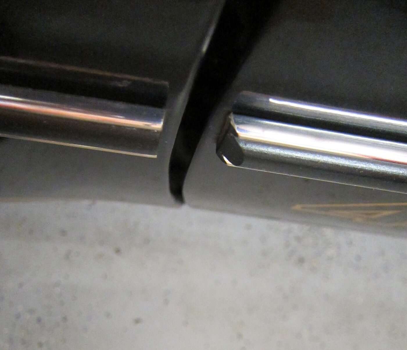 Body Side Moldings Picture of FRONT DOOR angle cut 1.JPG