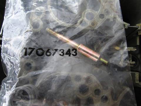 E-jet lean stop screw in parts baggie.JPG